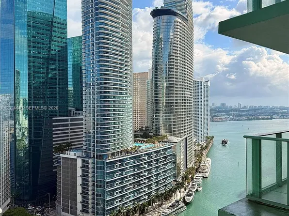 77 SE 5th St #2305, Miami, FL 33131