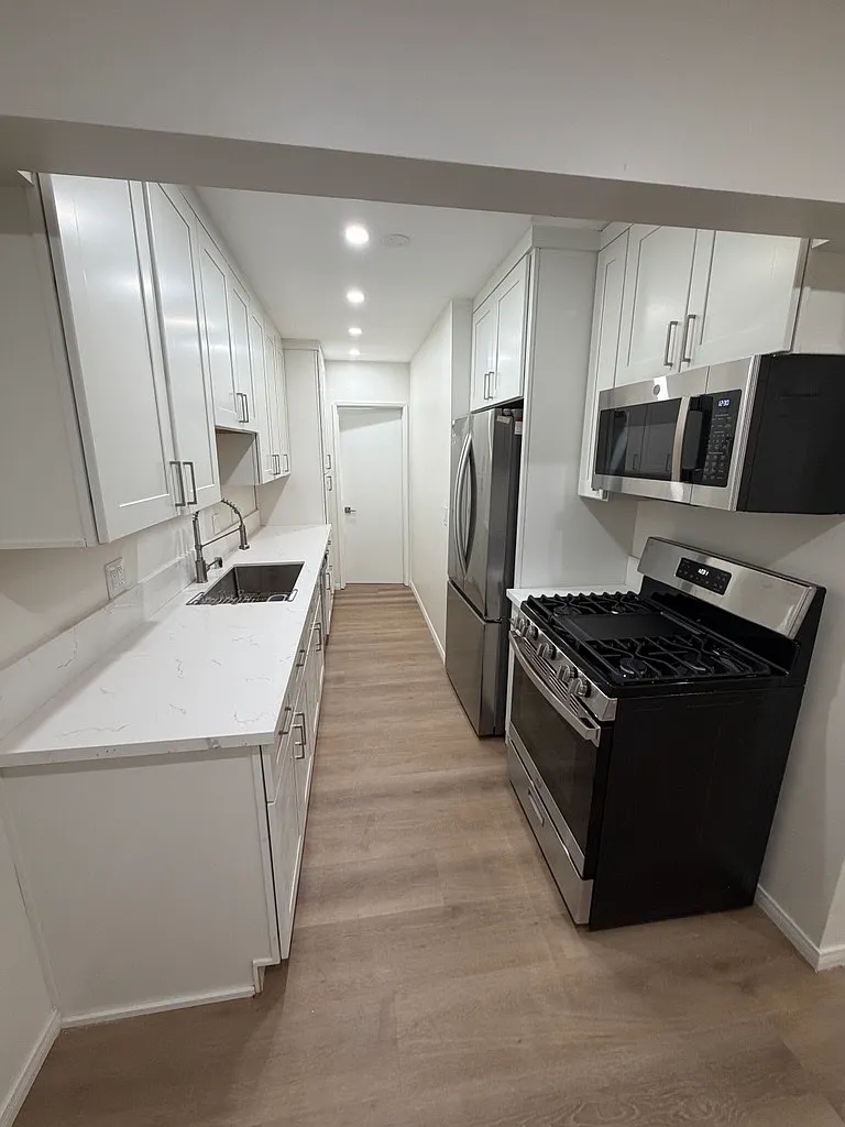 1 bed, 650 sqft, $2,750 — Photo 3