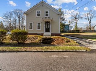 17 Rector St, East Greenwich, RI 02818