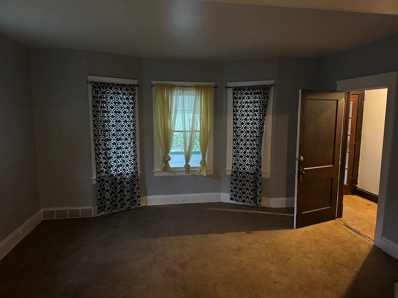 2 bed, 1086 sqft, $1,100 — Photo 3
