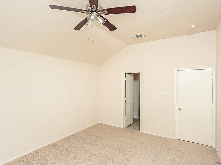 10849 Braemoor Dr — Photo 9