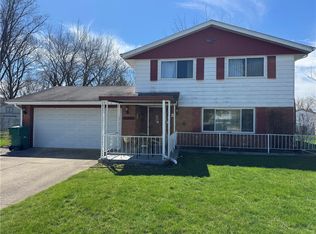 6 Danzig Ln, Fairborn, OH 45324