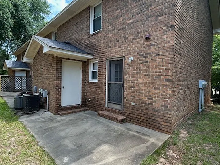1050 Jessamine Trl — Photo 16
