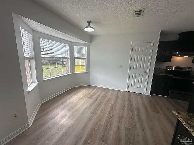 541 Batten Blvd — Photo 7