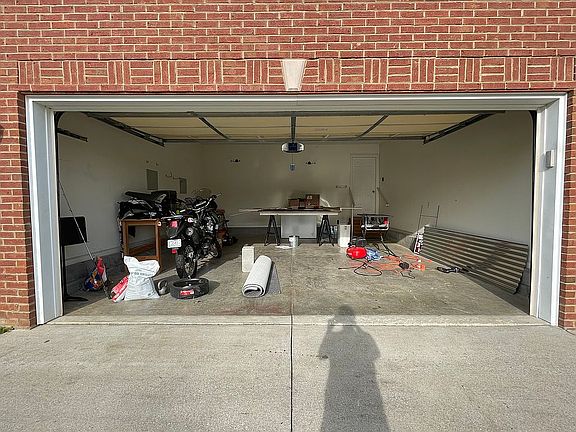 3rd image of 119 Turnberry Dr