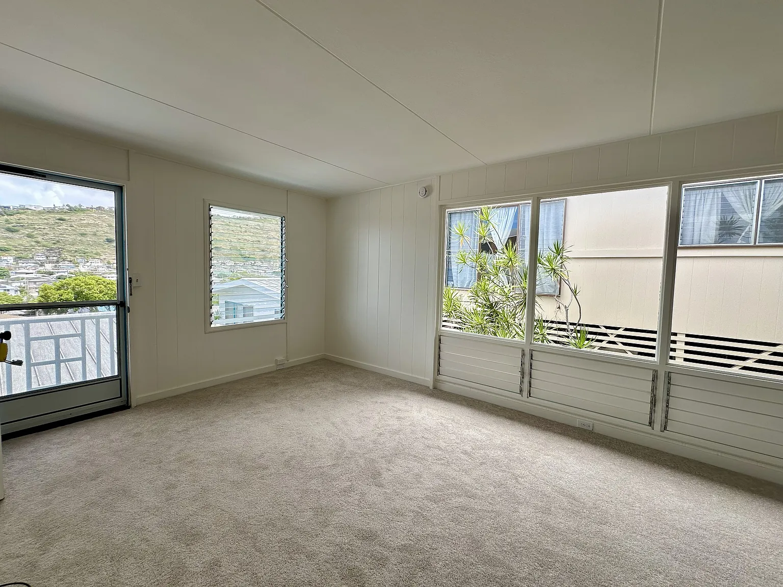 3 bed, 750 sqft, $2,500 — Photo 2