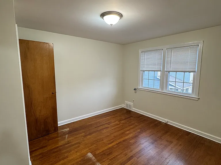 1164 Whitney Ave #H — Photo 5