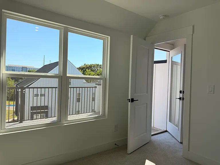 1344 Hamilton St — Photo 26