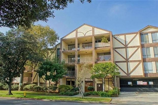 1st image of 125 N Allen Ave APT 116