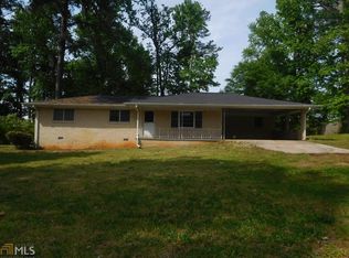 2711 SW Lakeview Dr, Conyers, GA 30094