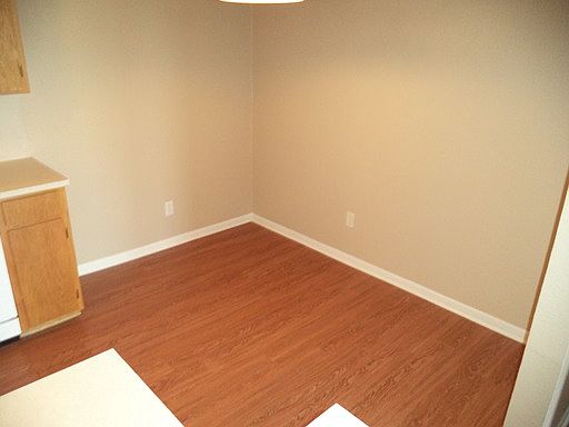3rd image of 1601 N Main St APT C