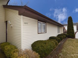 1626 Gingercreek Ct #0, Sycamore, IL 60178