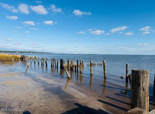 4216 Beach Blvd, Ocean Springs, MS 39564