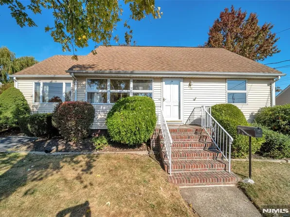 26 Eckhardt Ter, North Arlington, NJ 07031