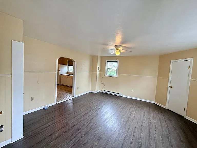 560 N Pine St #3 — Photo 2