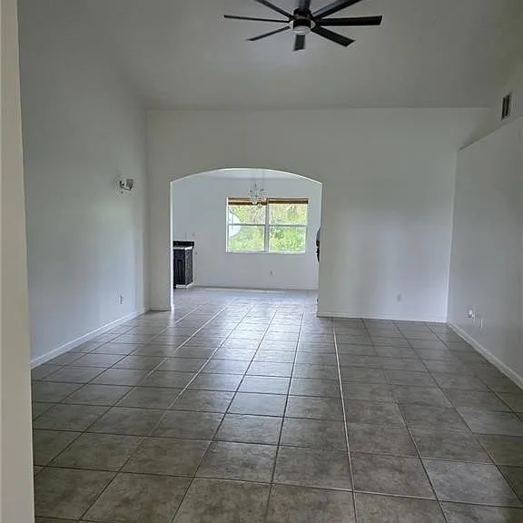 409 Hull Ave S — Photo 8