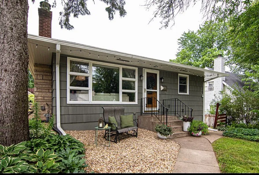 3 bed, 1176 sqft, $1,695 — Photo 2