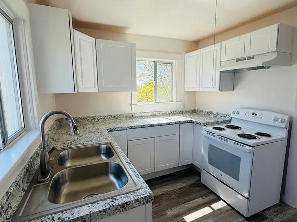 10306 SE Harold St, Portland, OR 97266