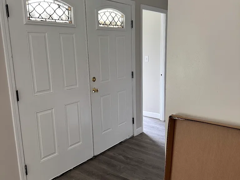 528 Arborwood Dr — Photo 2
