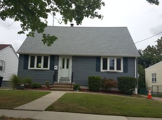 110 Hobart Ave, Rutherford, NJ 07070