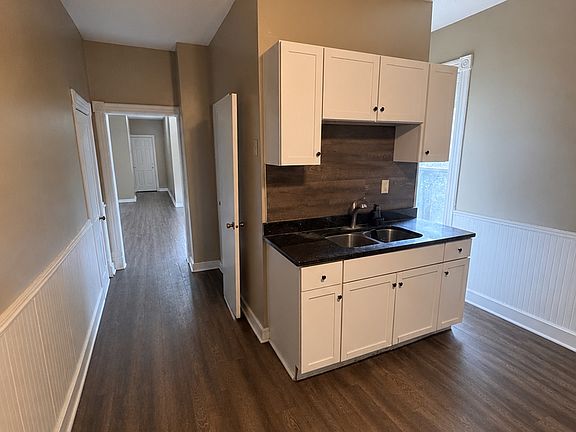5th image of 953 Desoto St #4