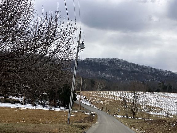 4th image of 480 Tweed Springs Rd