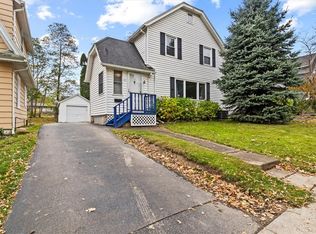 55 Parkview Ter, Rochester, NY 14617