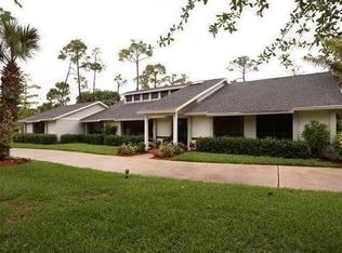 12445 Quercus Ln, Wellington, FL 33414