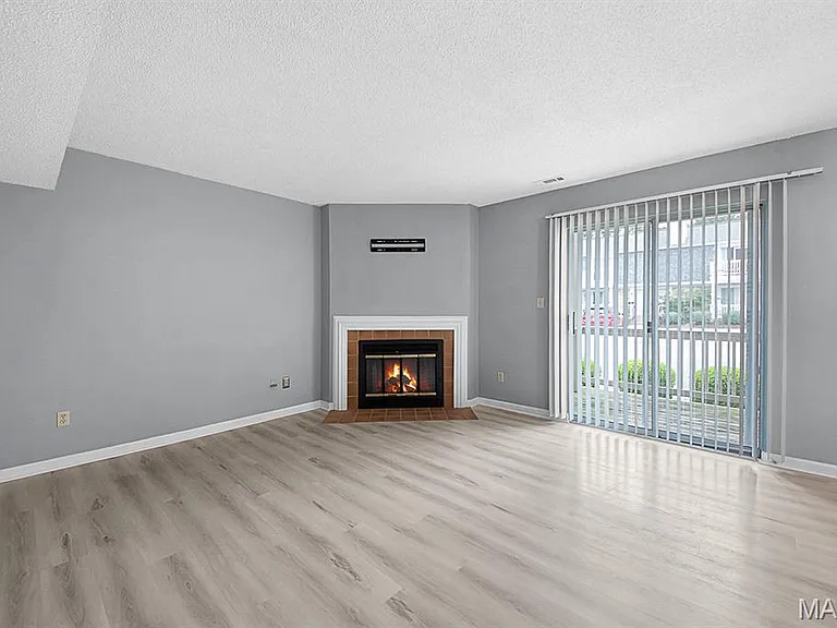 8912 Cardinal Ter — Photo 3