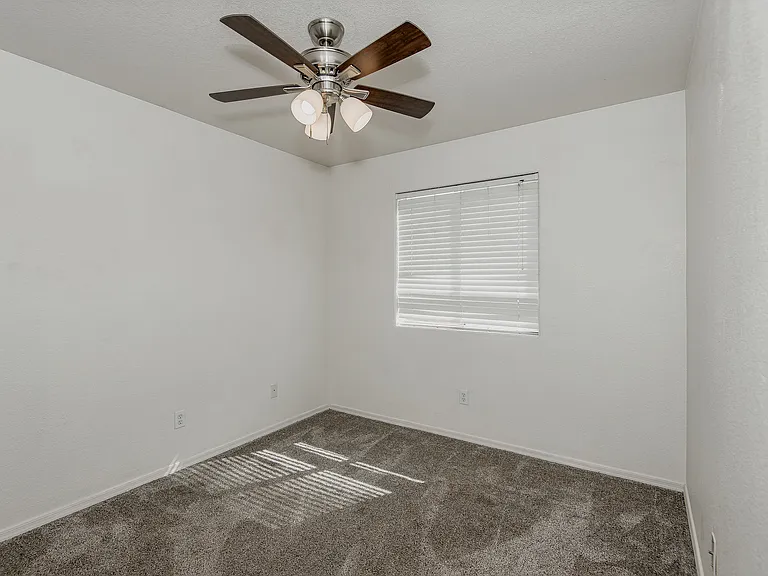 2195 E Emerald River Way — Photo 26