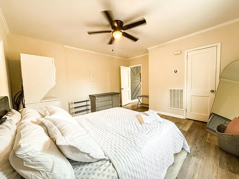1008 Juniper St — Photo 17