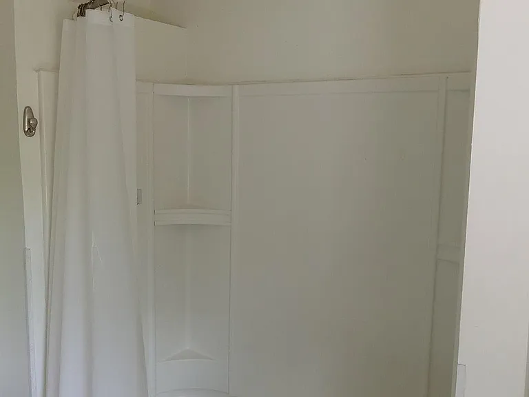 Apt 3 - upstairs shower