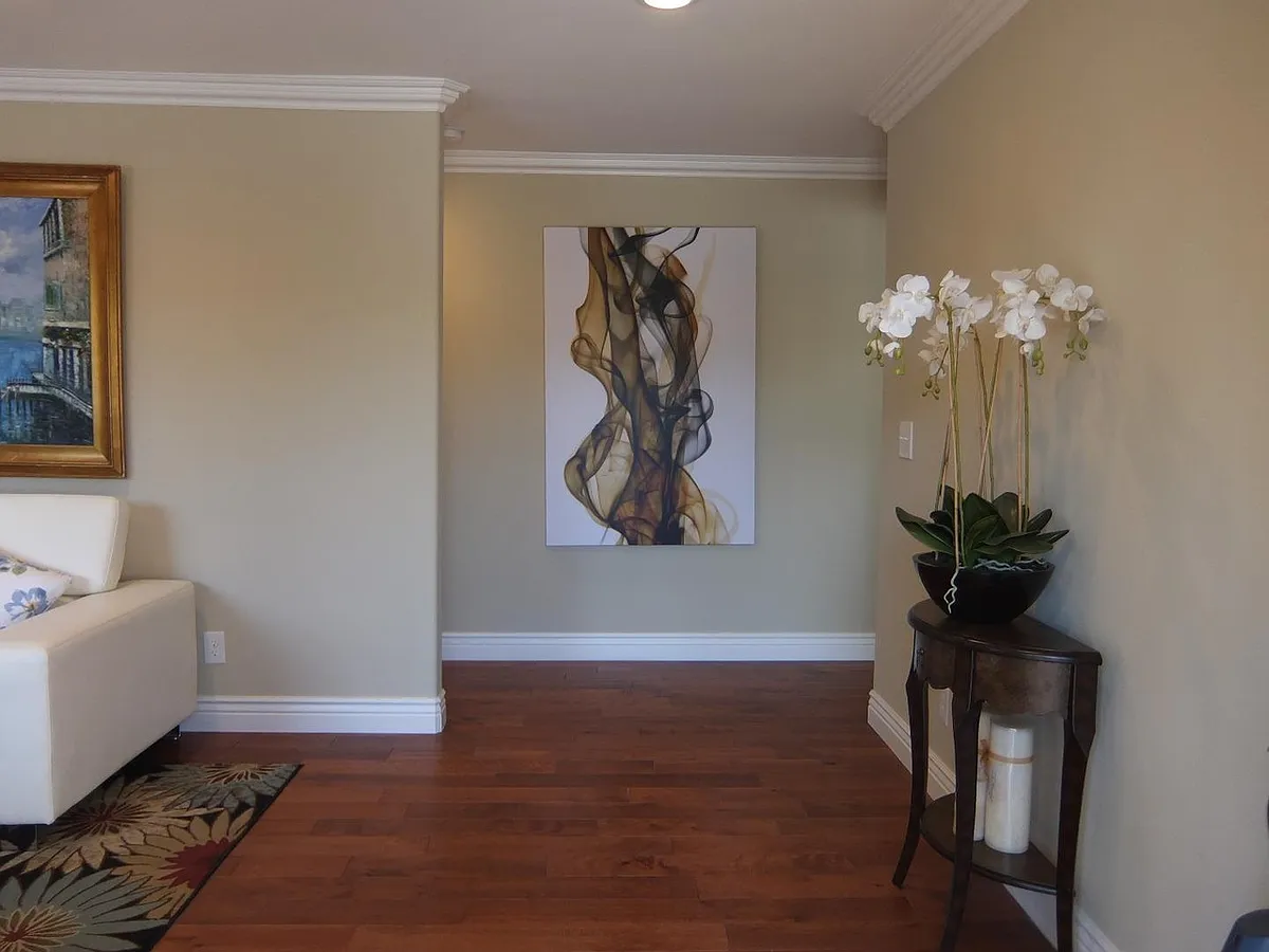 Entrance hallway - 2008 Los Padres Blvd