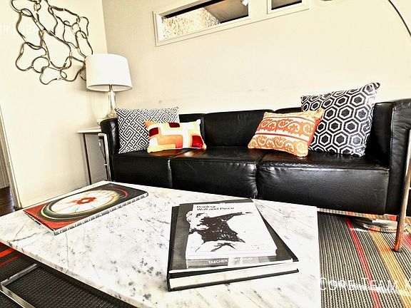 5th image of 1020 W 44th St APT 7