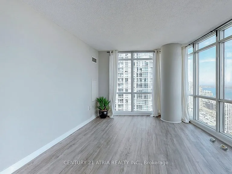 11 Brunel Ct #3910 — Photo 7