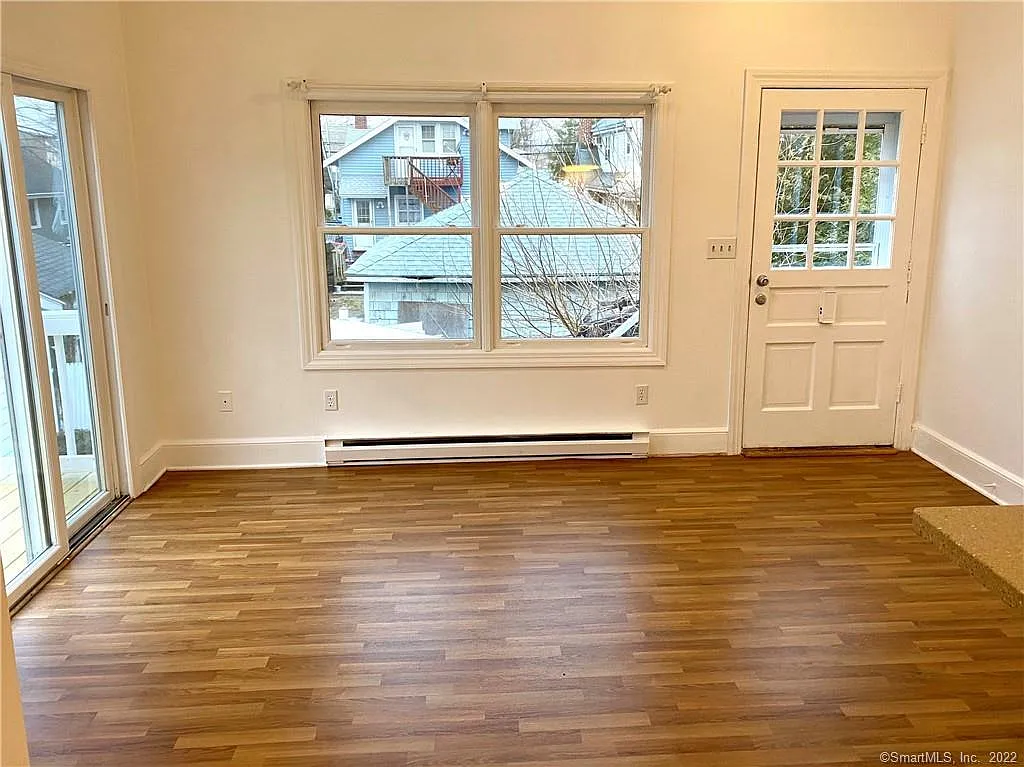 4 bed, 2.0 bath, 1350 sqft, $4,000 — Photo 4