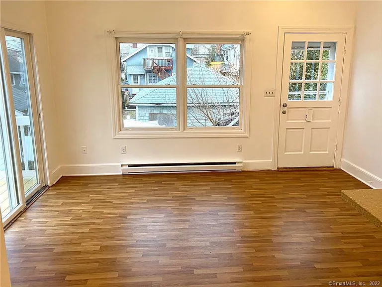 43 Mohegan Ave #2 — Photo 6