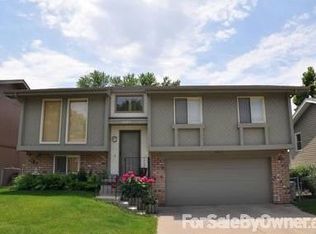 13065 Ames Ave, Omaha, NE 68164