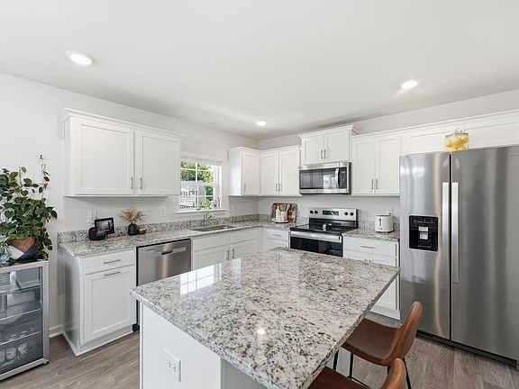 4th image of 3505 Mallory Drive