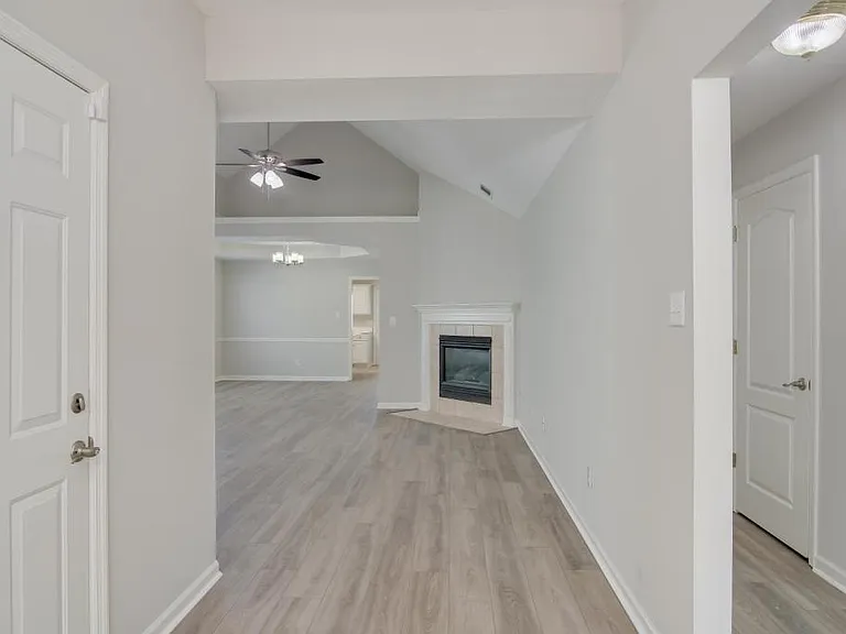 2525 Commons Trce — Photo 4
