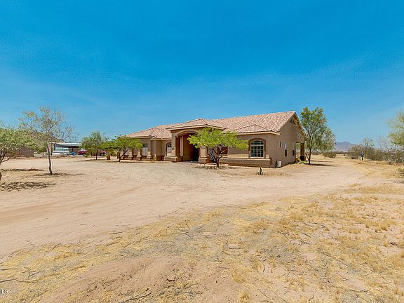 5th image of 54204 W Deborah Dr
