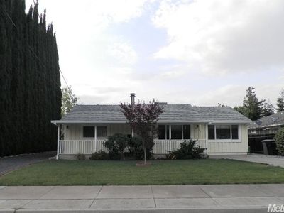740 Walnut St, Oakdale, CA, 95361