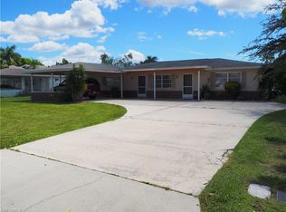 1726 Bikini Ct, Cape Coral, FL 33904