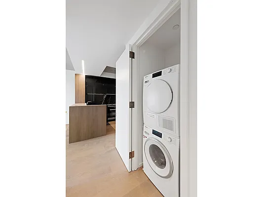 Rented by Douglas Elliman | media 22