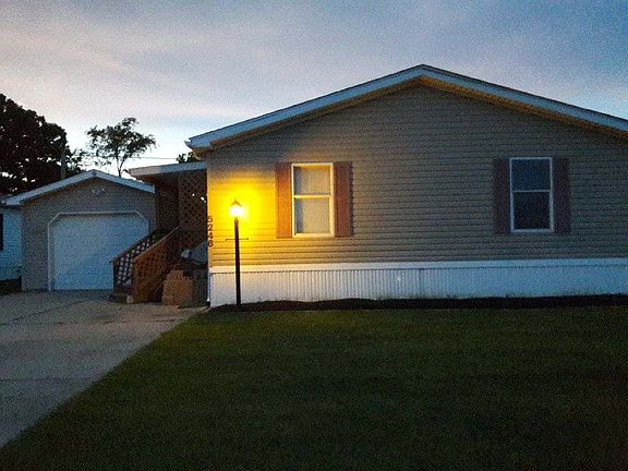 2nd image of 5246 Buckingham Ave