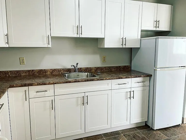 1080 Andrews St — Photo 2