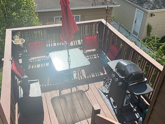 Private Deck