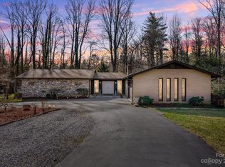 112 Brentwood Dr, Hendersonville, NC 28739