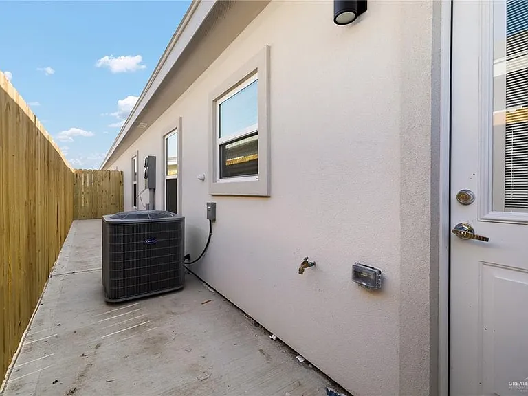 1322 Beverly Ave #3 — Photo 12