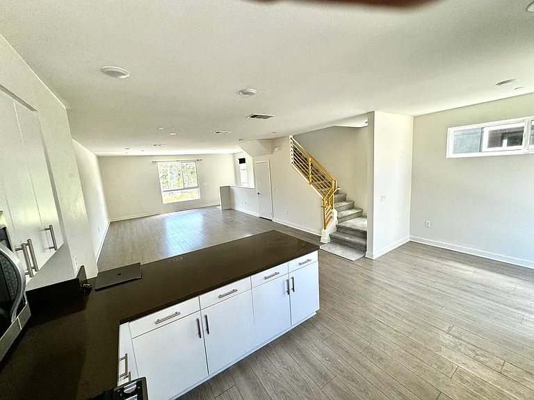 2581 Arvia St #13 — Photo 7